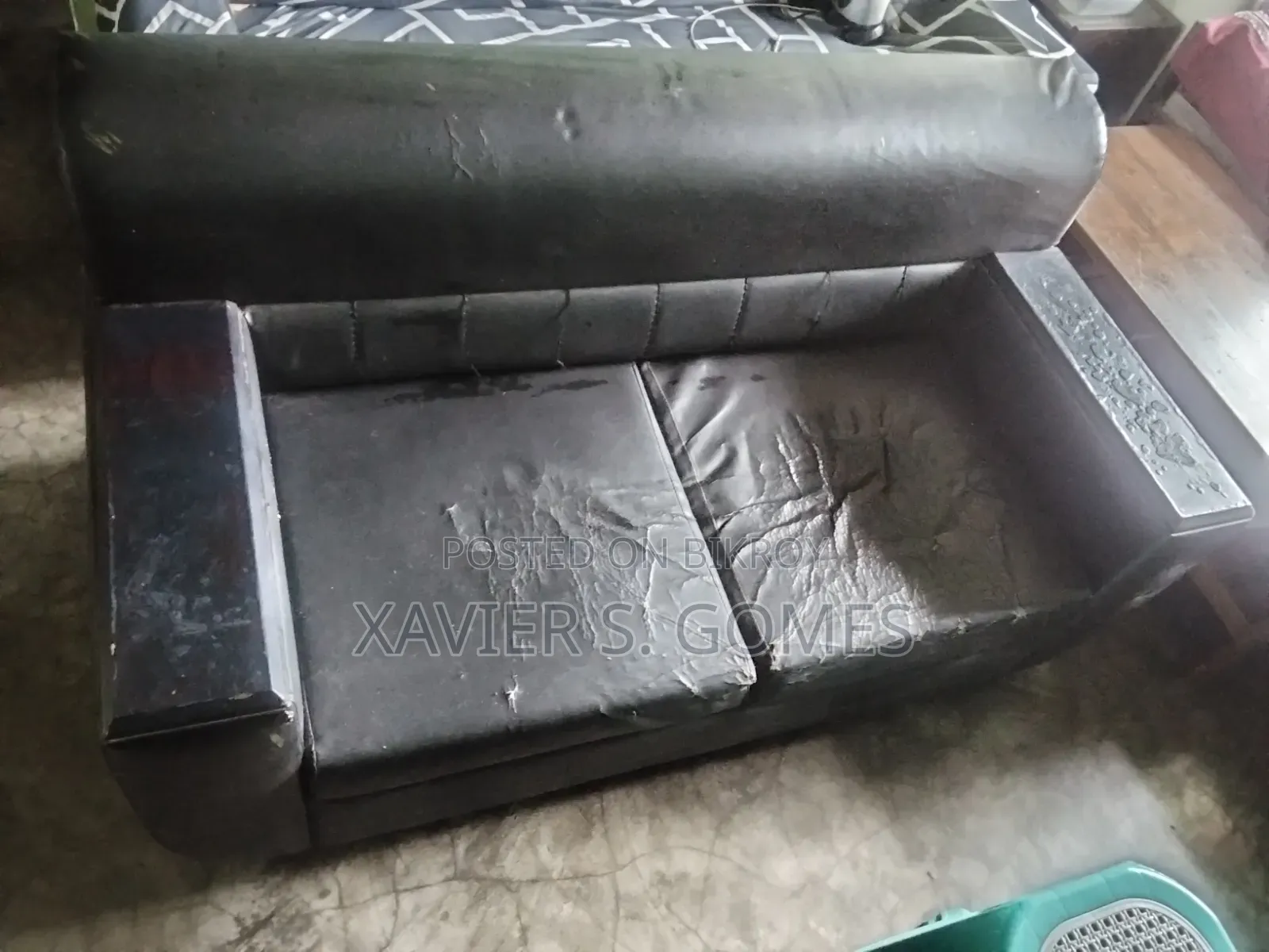 ২ আসনের সোফা