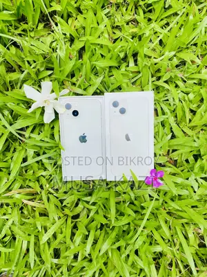 অ্যাপল আইফোন ১৩ ১২৮ জিবি হোয়াইট