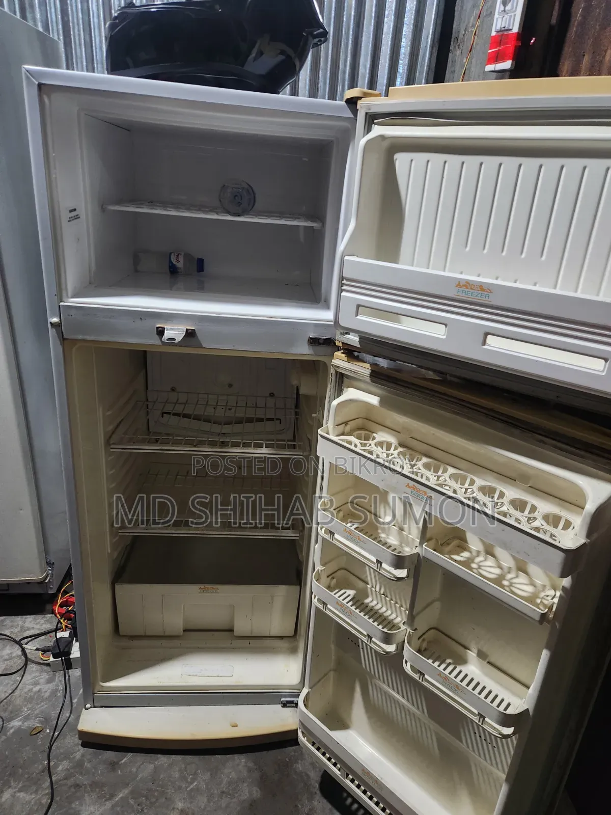 Singer Fridge