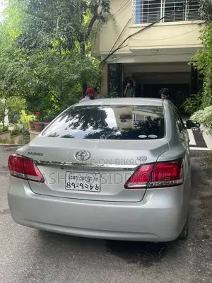 নতুন টয়োটা প্রিমিও ১.৫ ফ্রন্ট-হুইল ড্রাইভ ২০১৭ সিলভার