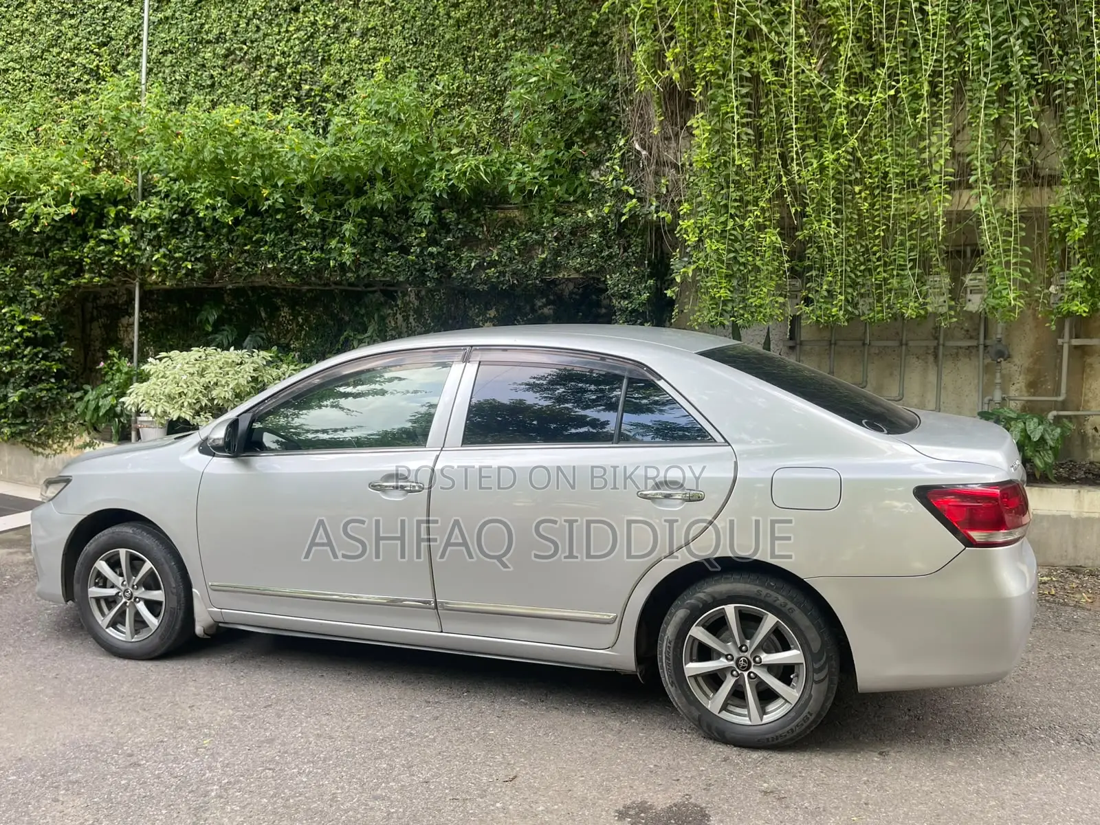 নতুন টয়োটা প্রিমিও ১.৫ ফ্রন্ট-হুইল ড্রাইভ ২০১৭ সিলভার