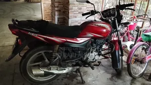 Bajaj Platina 100 2017 Red