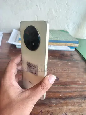 Realme 128 GB Gold
