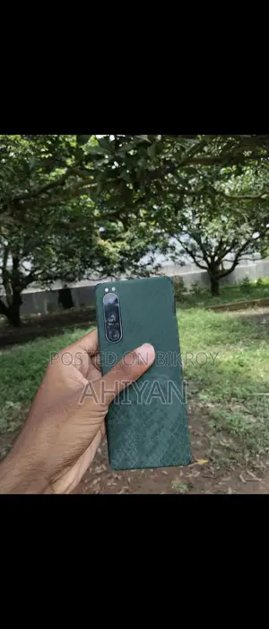 সনি এক্সপেরিয়া ৫ ৩য় প্রজন্ম ১২৮ জিবি ব্লু