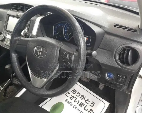 Toyota Corolla Fielder 2021 White