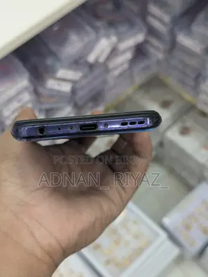 Vivo Y50 128 GB