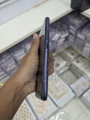 Vivo Y50 128 GB