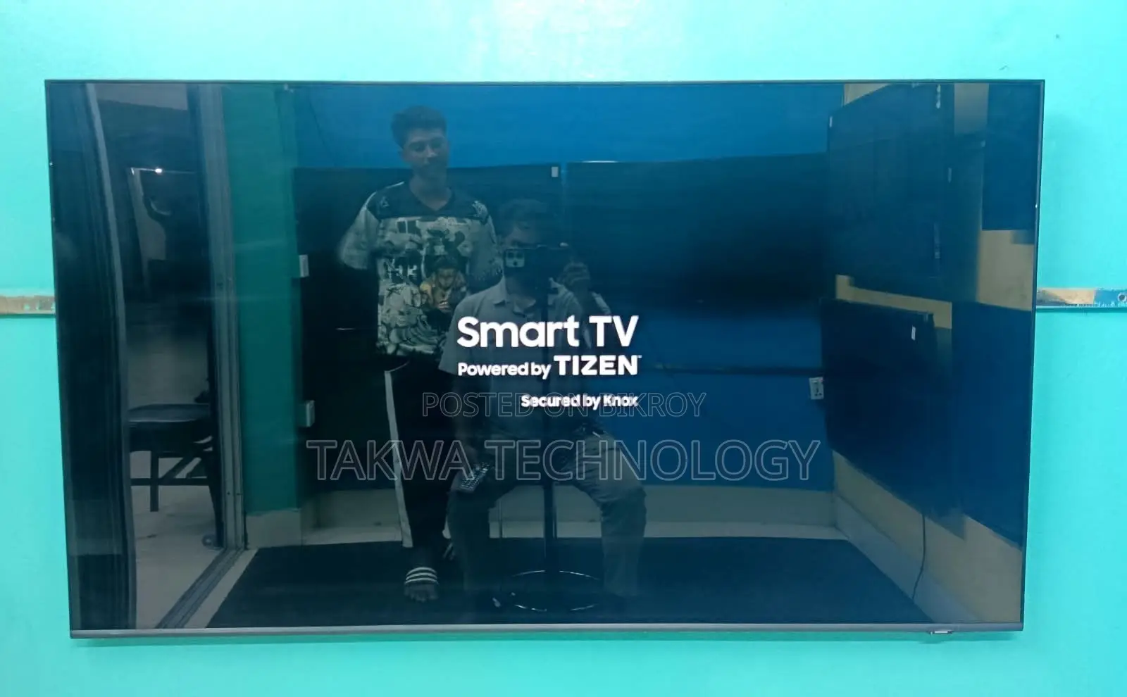 Samsung 55 Inche QLED Framless Voice Control TV