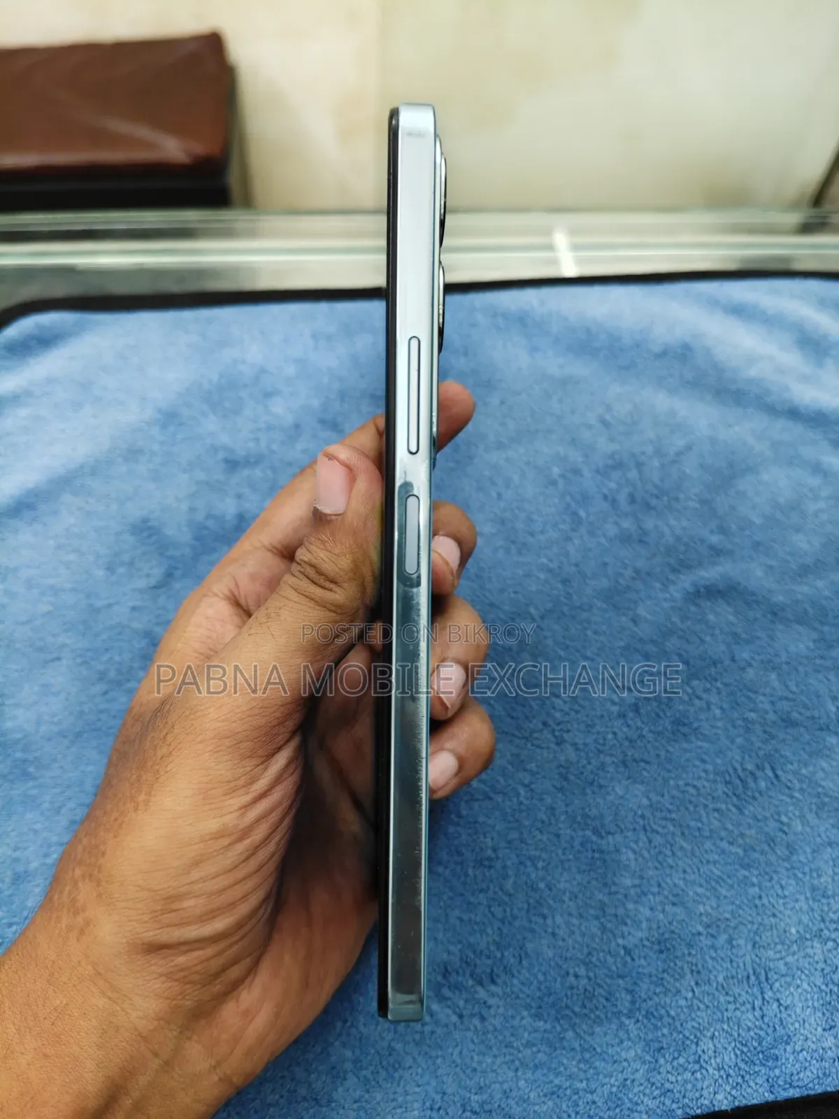 ভিভো ওয়াই২৯ ১২৮ জিবি ব্লু