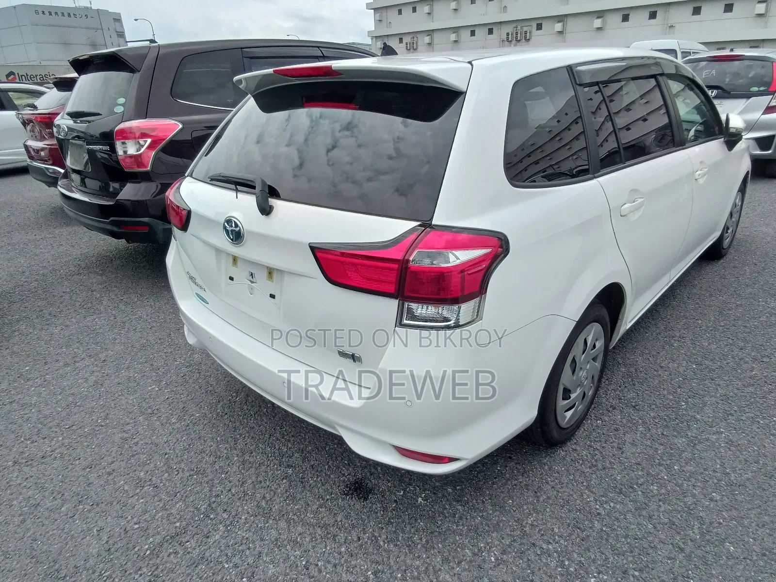 টয়োটা করোল্লা ফিল্ডার ২০২১ হোয়াইট