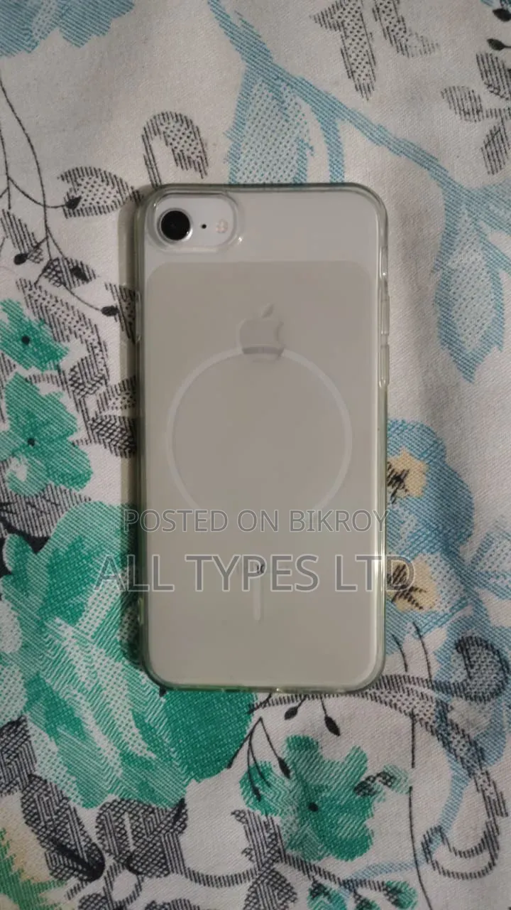 অ্যাপল আইফোন ৮ ৬৪ জিবি হোয়াইট