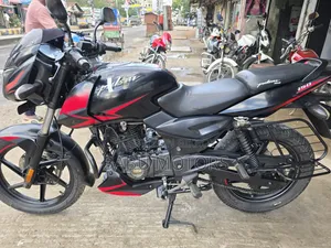 বাজাজ পালসার ১৫০ ২০২১ কালো