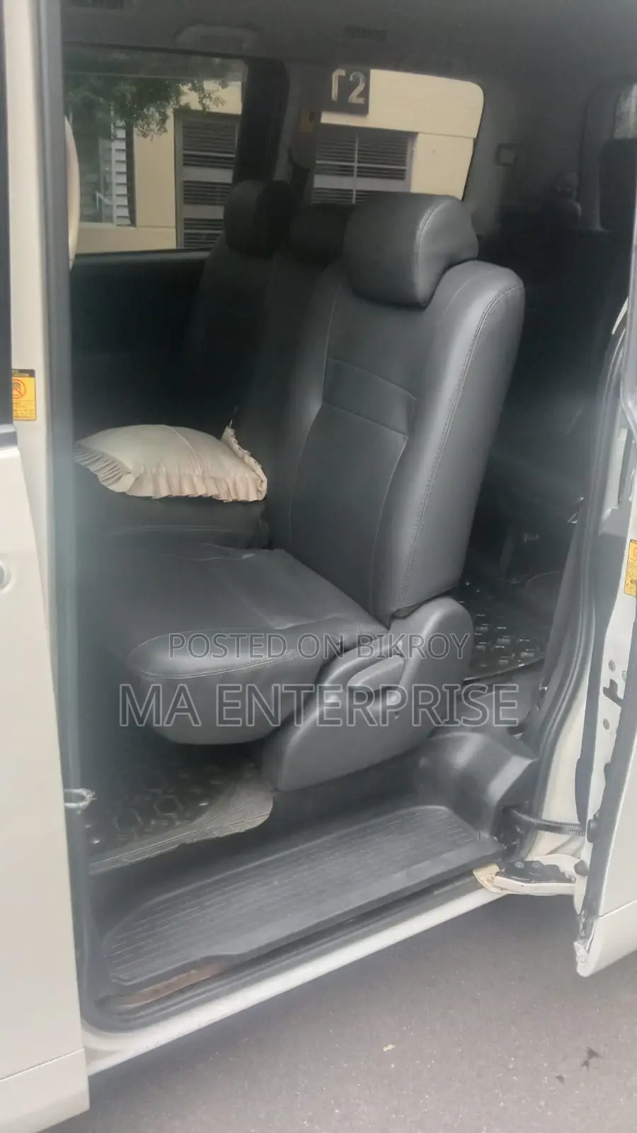 Toyota Noah 2011 Pearl