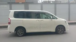 Toyota Noah 2011 Pearl