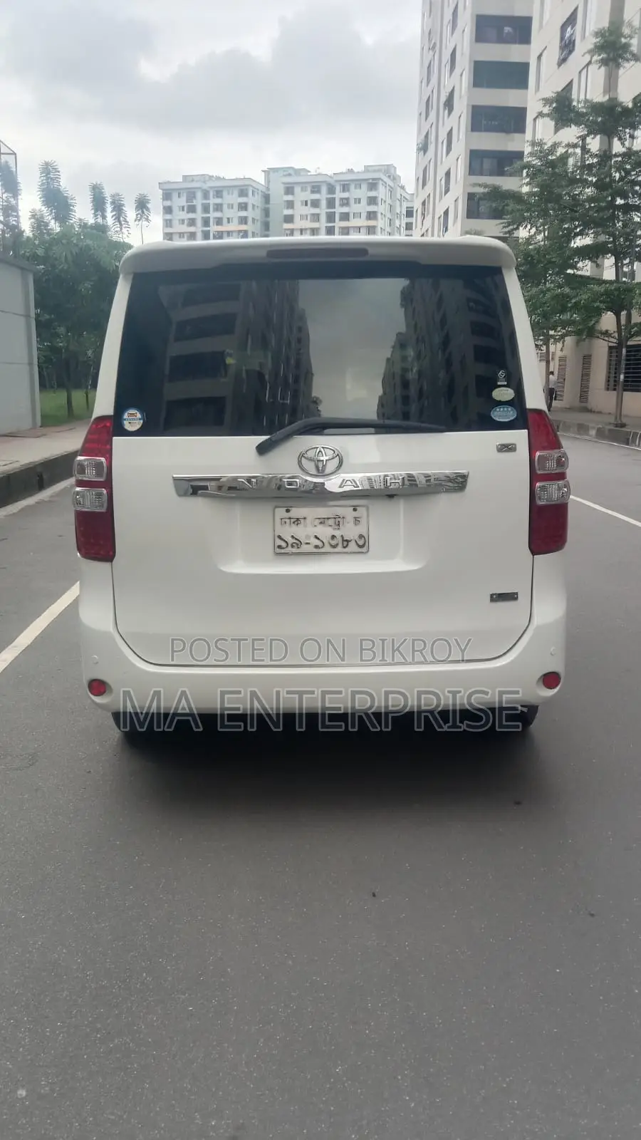 Toyota Noah 2011 Pearl