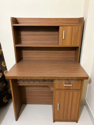 প্রিমিয়াম স্টাডি/কম্পিউটার টেবিল বুকশেল্ফ সহ — চমৎকার অবস্থা