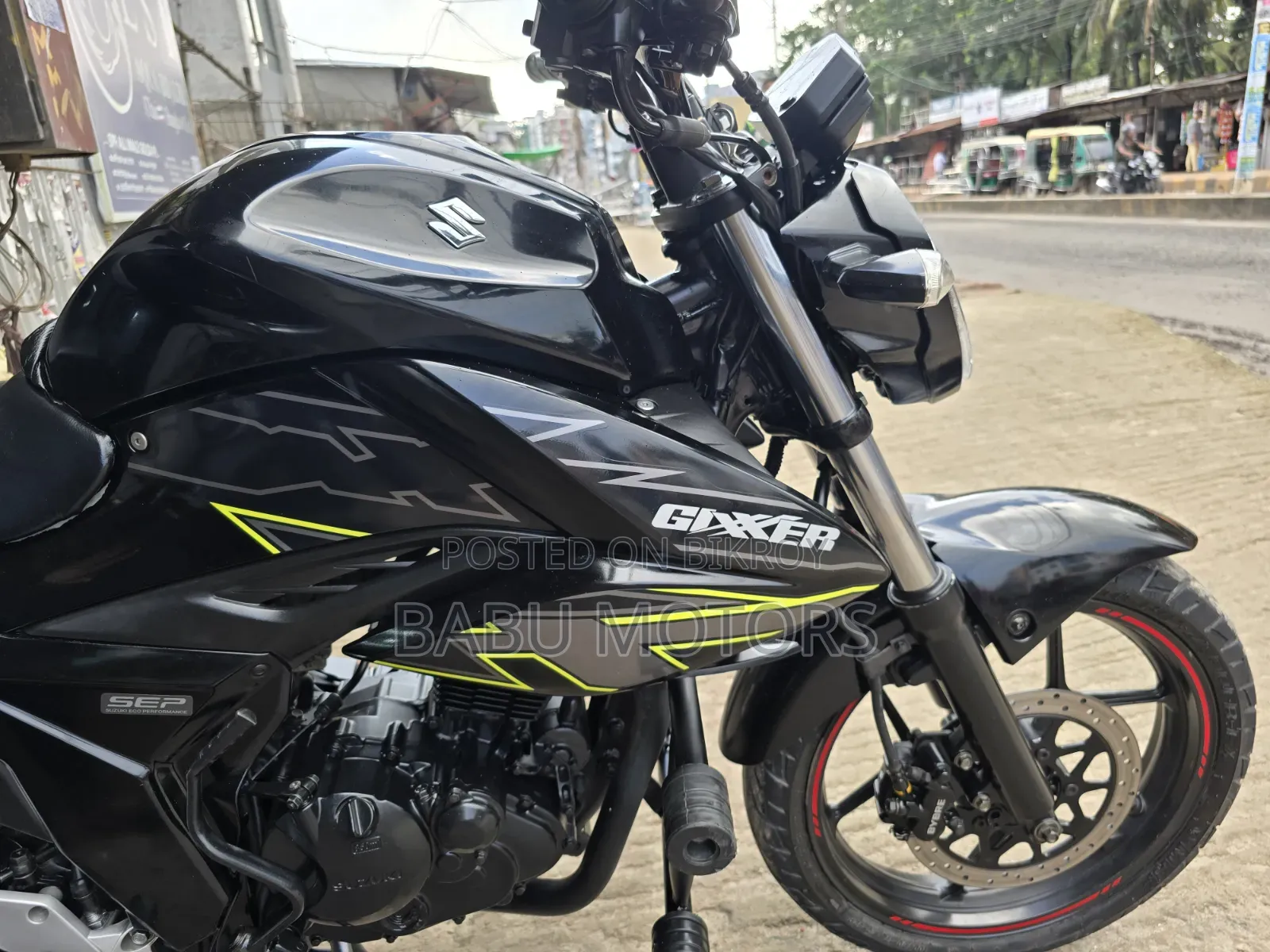 সুজুকি জিক্সার ২০২২ কালো