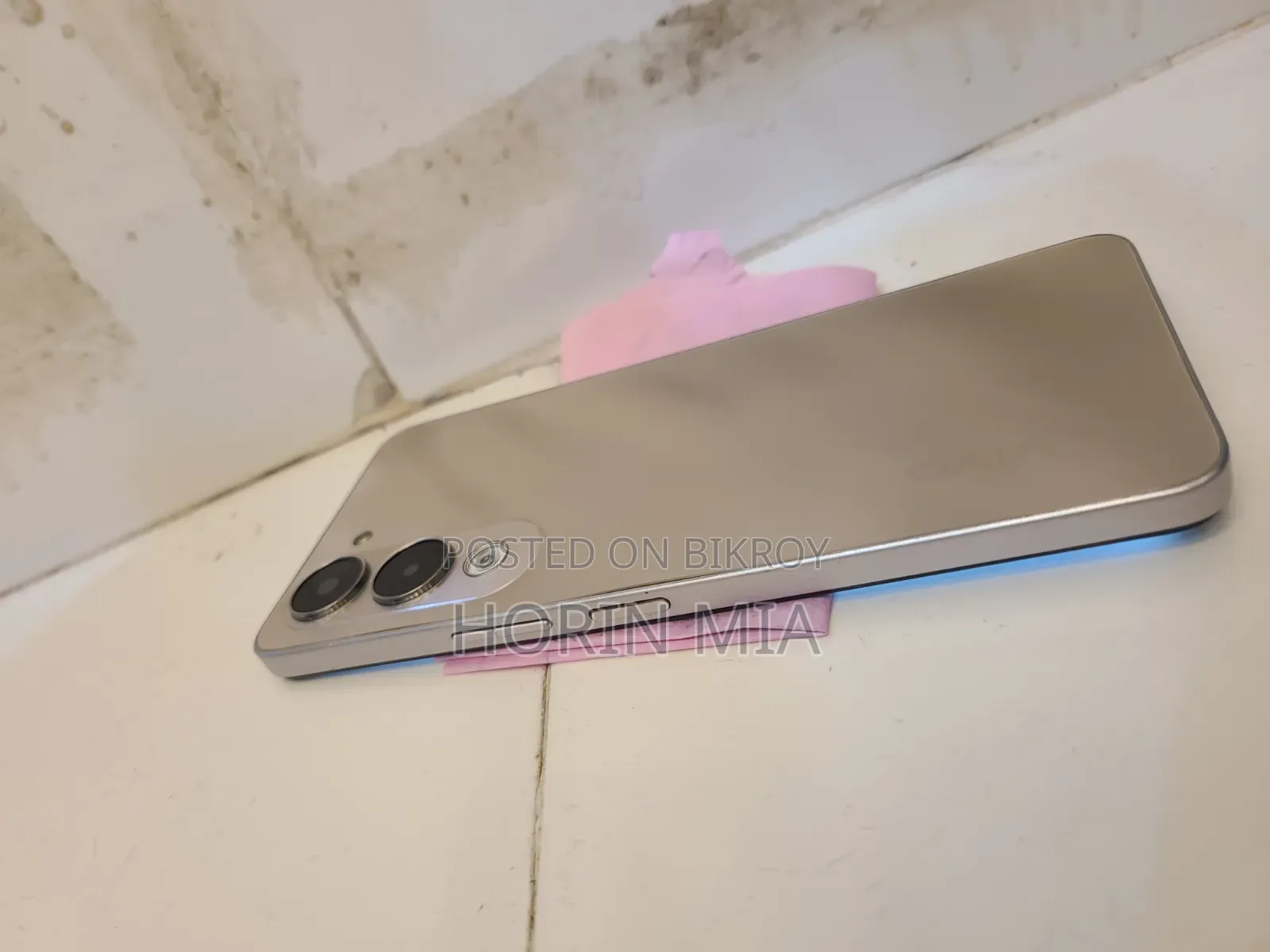 Vivo Y04 128 GB Gold