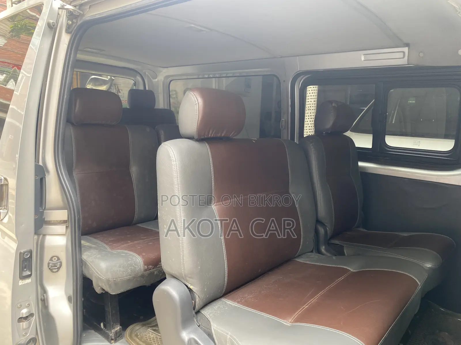 Toyota HiAce 2019 Silver