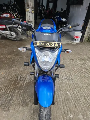 সুজুকি জিক্সার ২০২২ নীল
