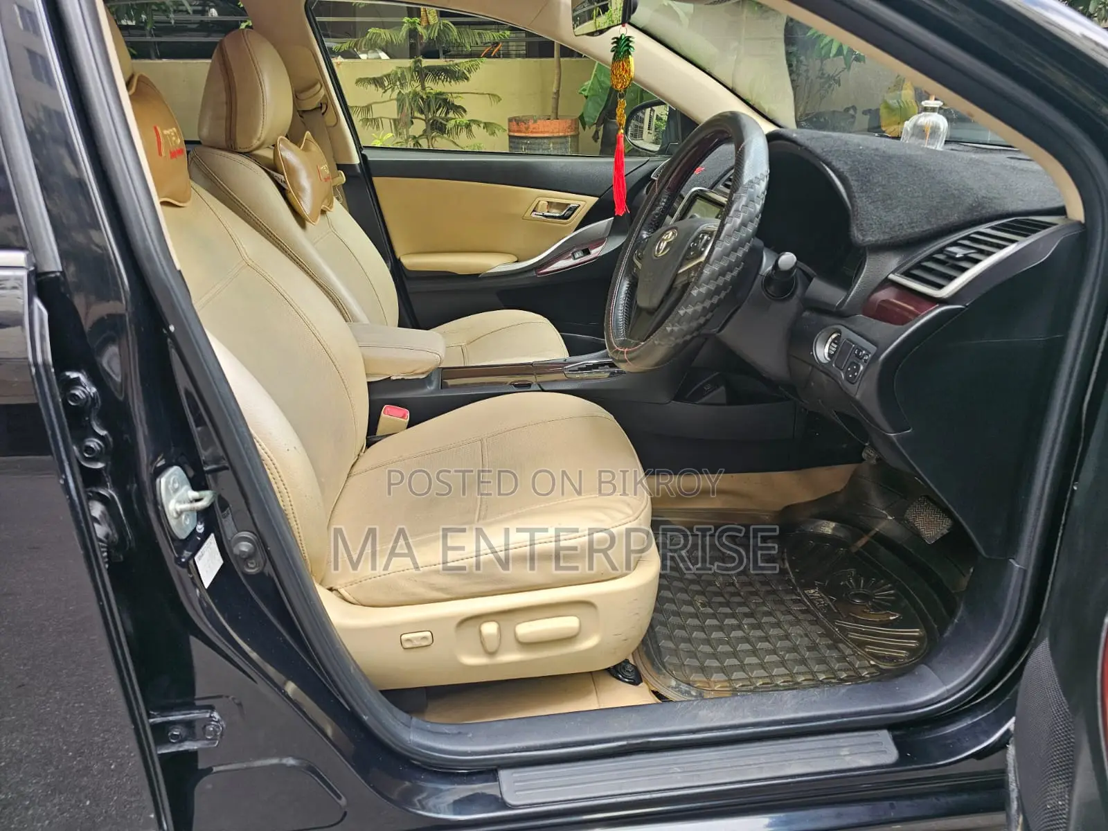 Toyota Premio 2016 Black