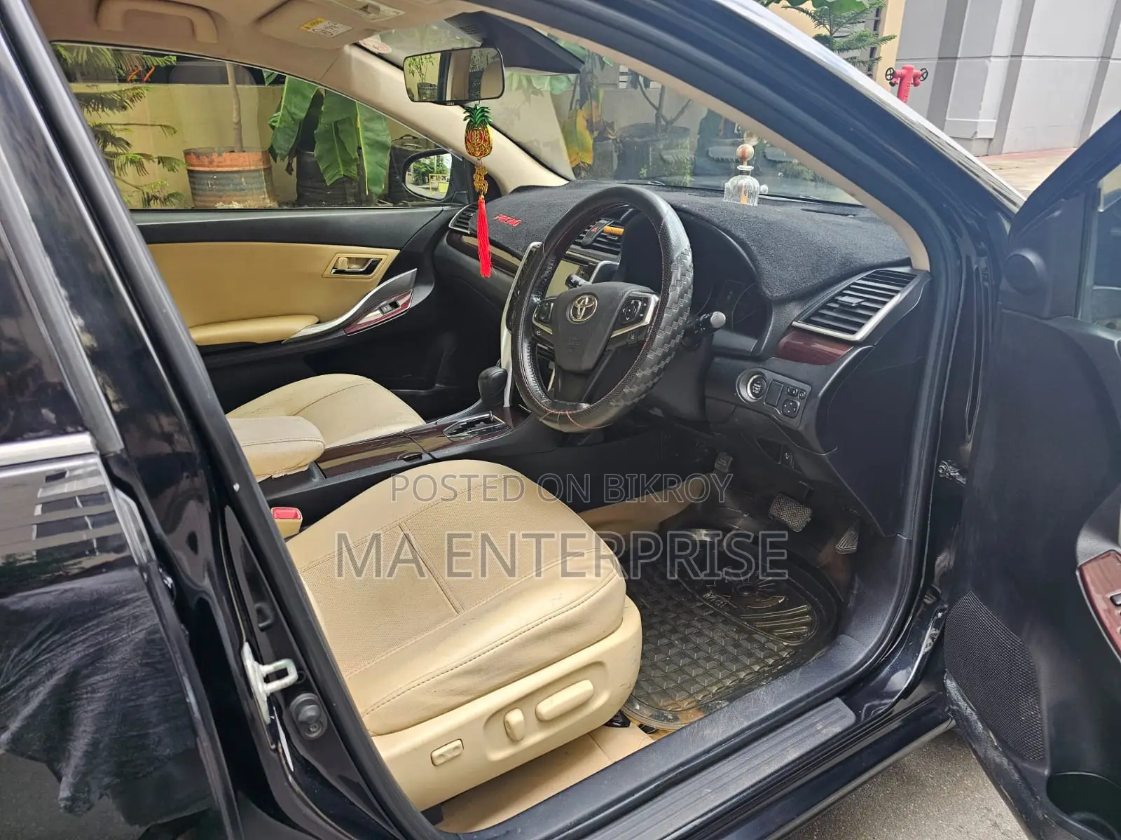 Toyota Premio 2016 Black