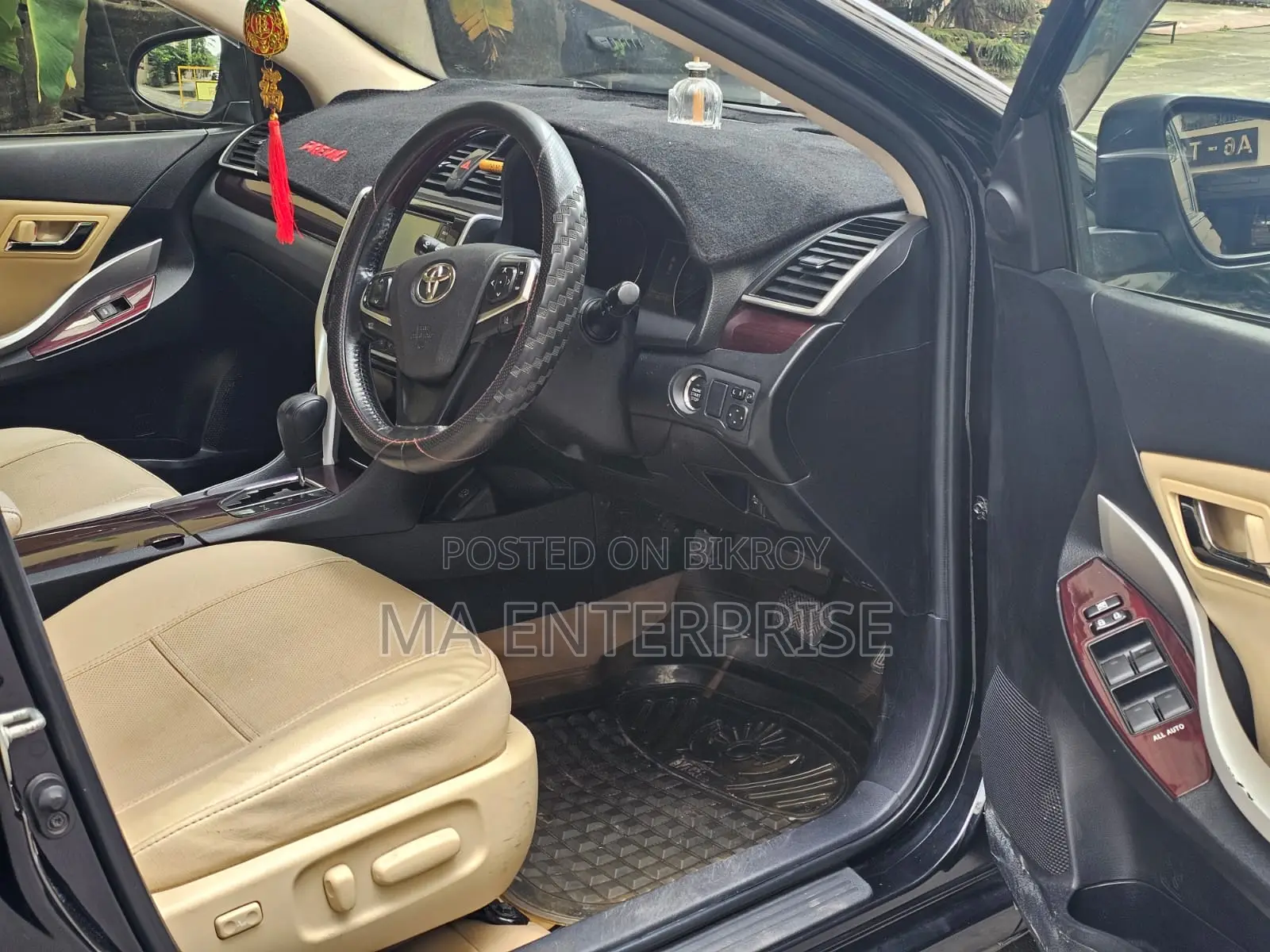 Toyota Premio 2016 Black