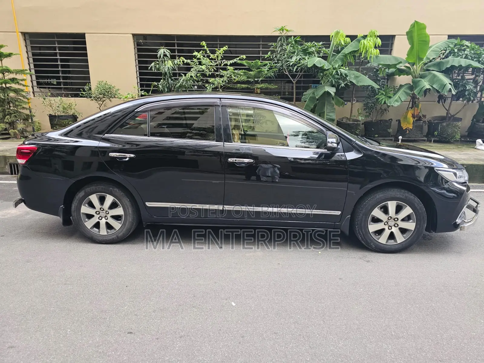 Toyota Premio 2016 Black