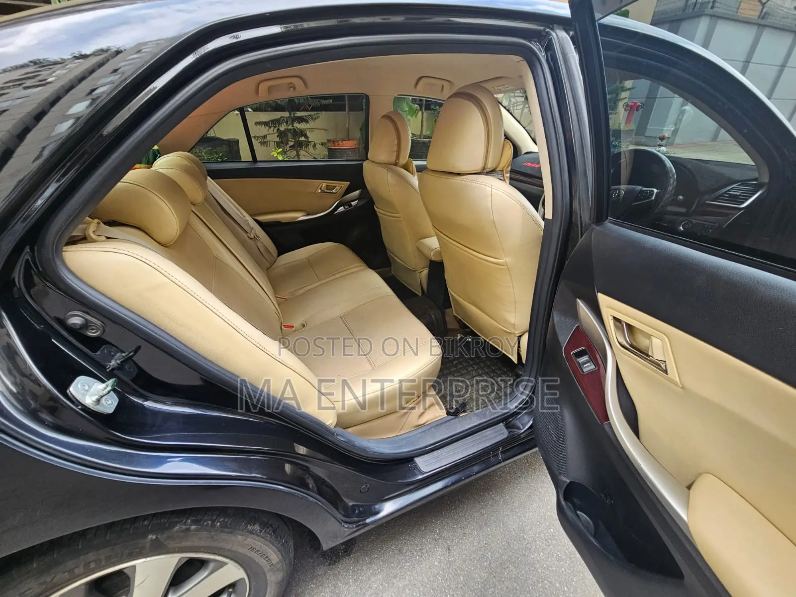 Toyota Premio 2016 Black