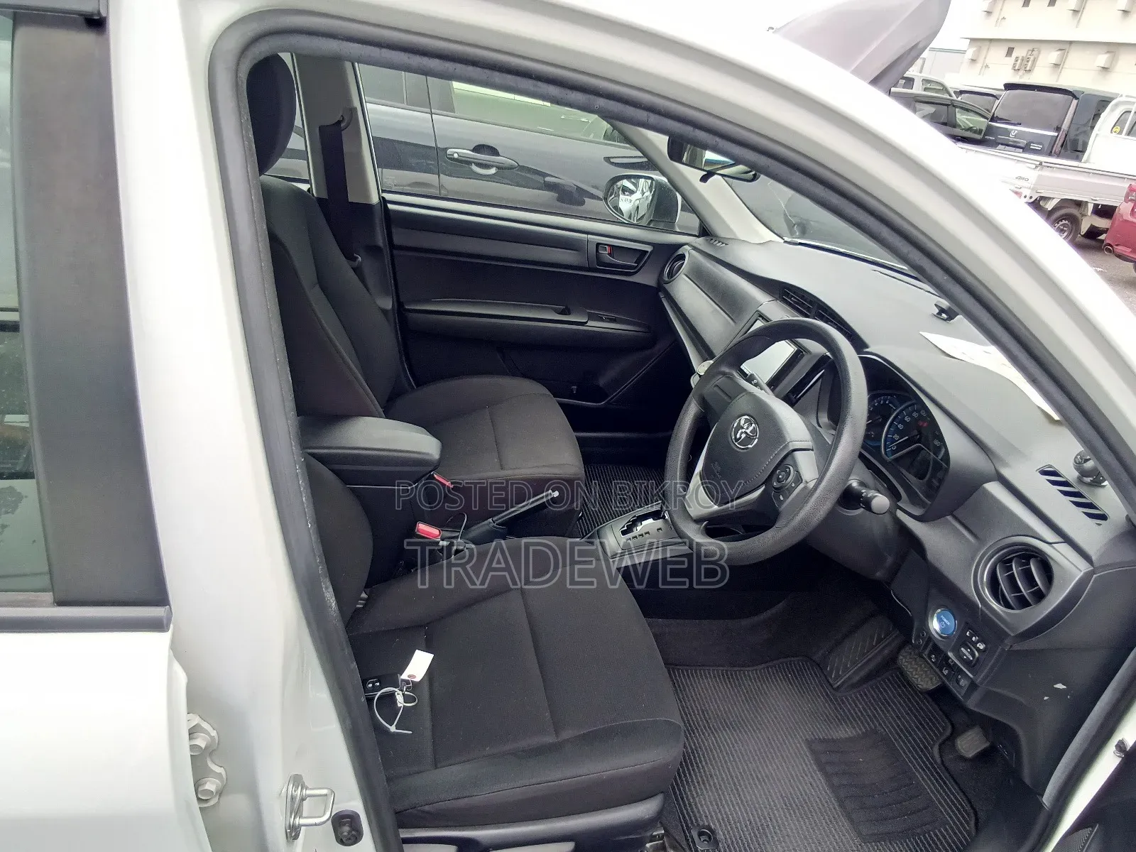 Toyota Axio 2021 White