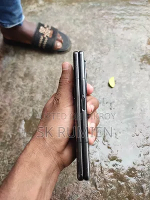 স্যামসাং গ্যালাক্সি জেড ফোল্ড৩ ৫জি ২৫৬ জিবি ব্ল্যাক