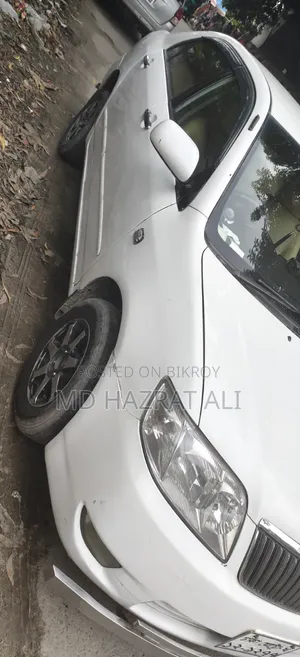 Toyota Corolla 2004 White