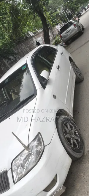 Toyota Corolla 2004 White
