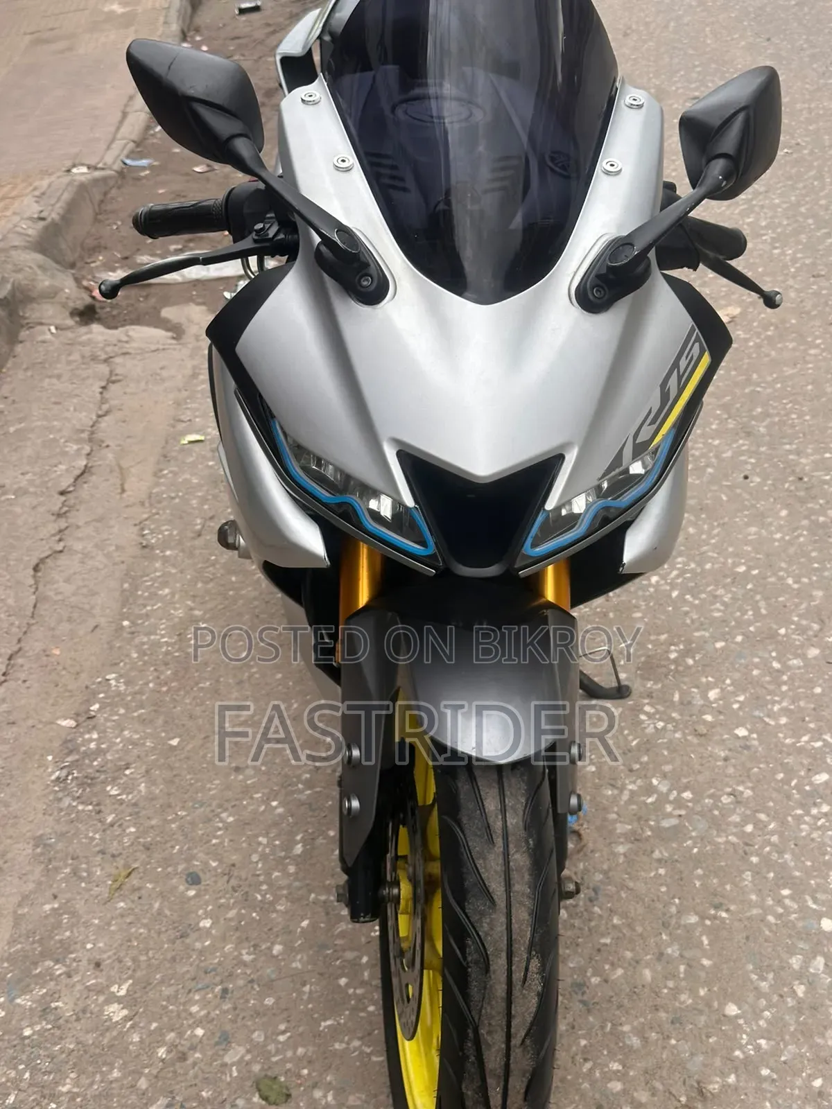 Yamaha R15 V3 2021 Gray