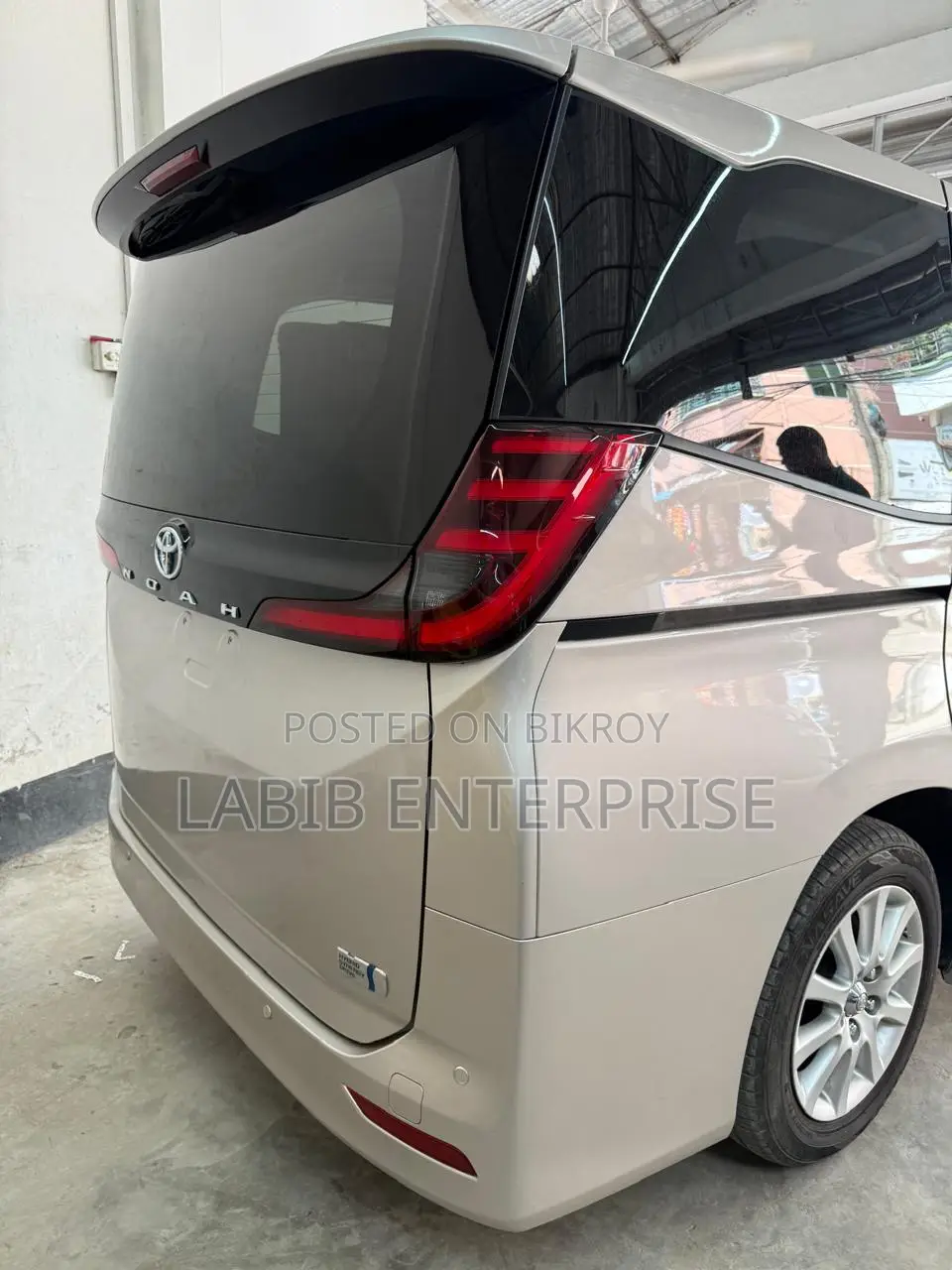 Toyota Noah 2022 Silver
