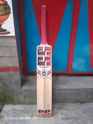 ক্রিকেট টেপ টেনিস ব্যাট