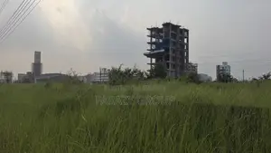 P-Block 5 Katha Prime Location Near Central Mosque, Bazar Protidin
