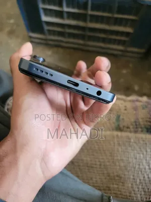 রিয়েলমি ১০ ১২৮ জিবি পার্পল