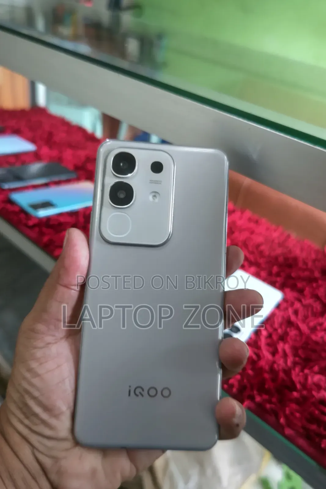 iQOO Z10x 256 GB Silver