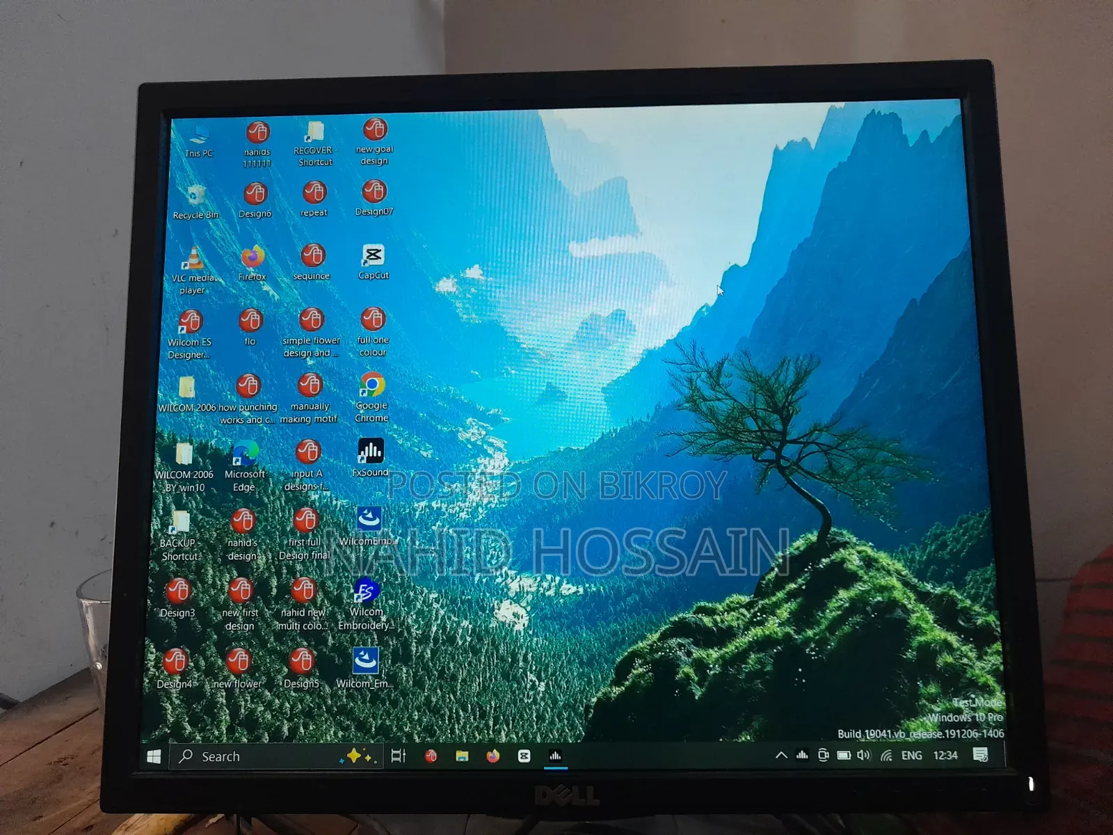 Monitor - Dell Full Fresh 19-Inch Square Monitor