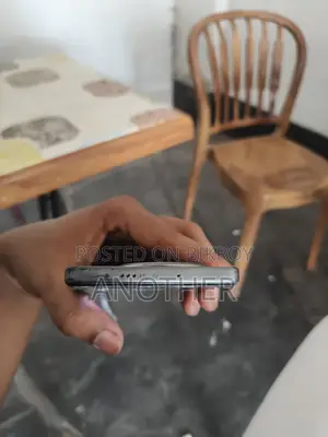 EL 256 GB Black