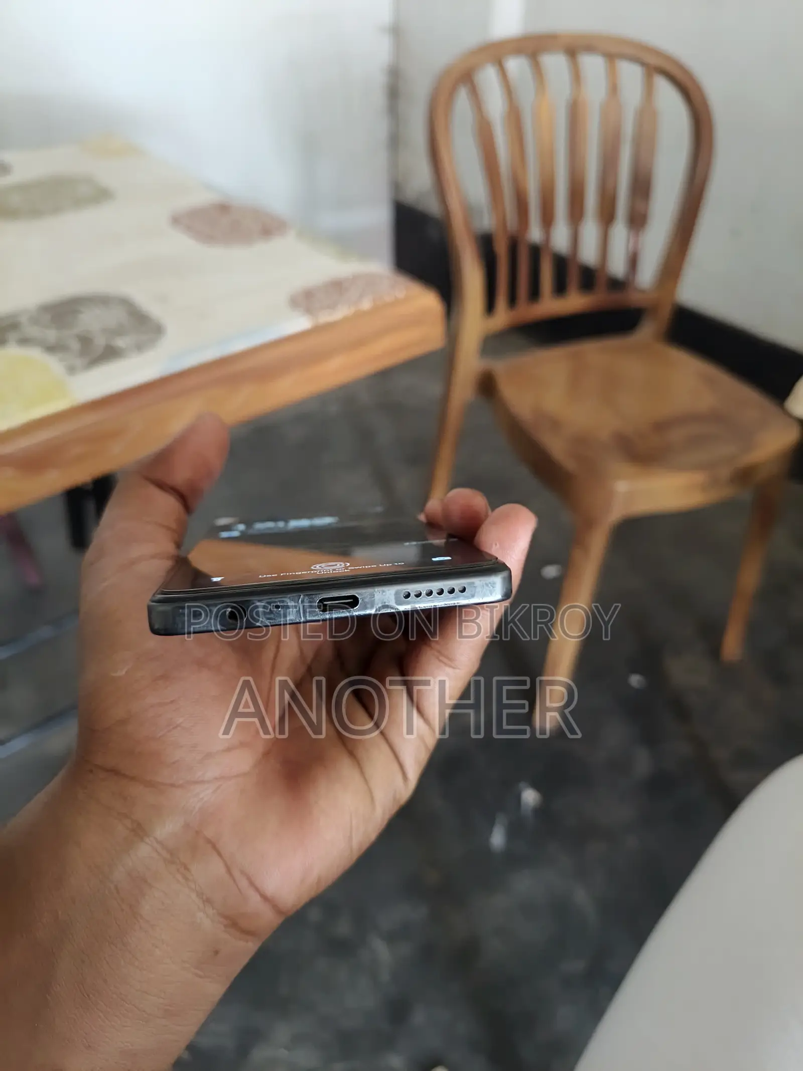 EL 256 GB Black