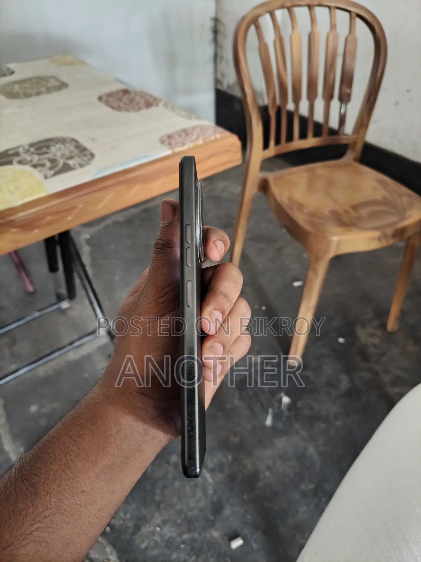 EL 256 GB Black