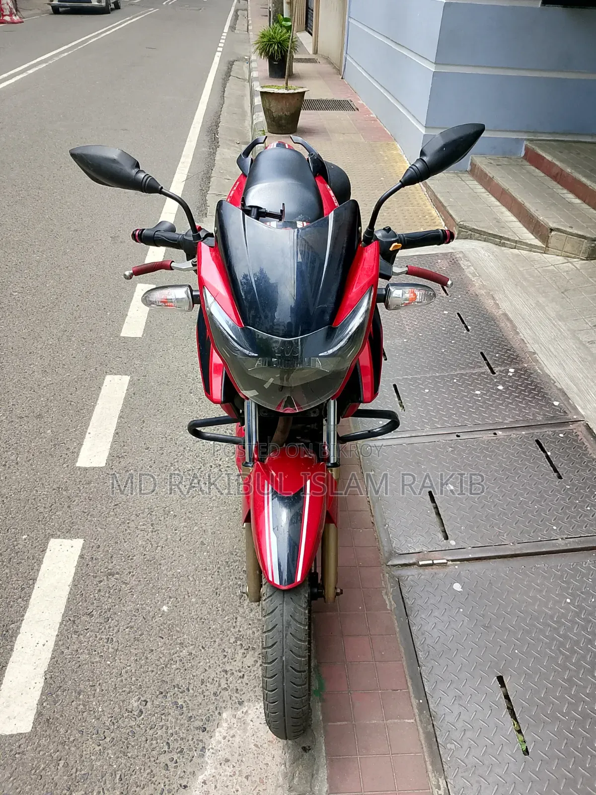 TVS Apache RTR 160 2V 2021 Red
