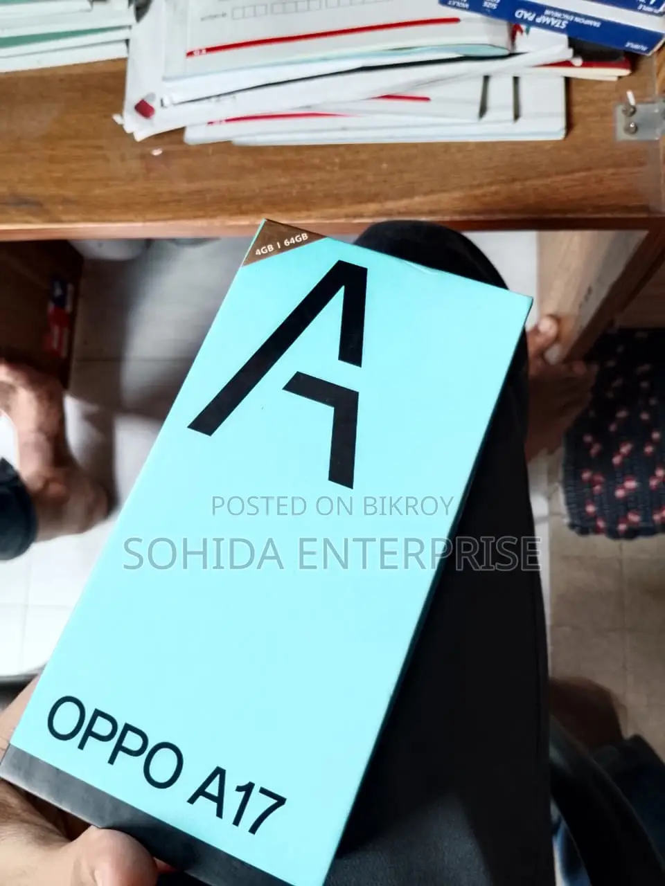 অপ্পো এ১৭ ৬৪ জিবি নীল