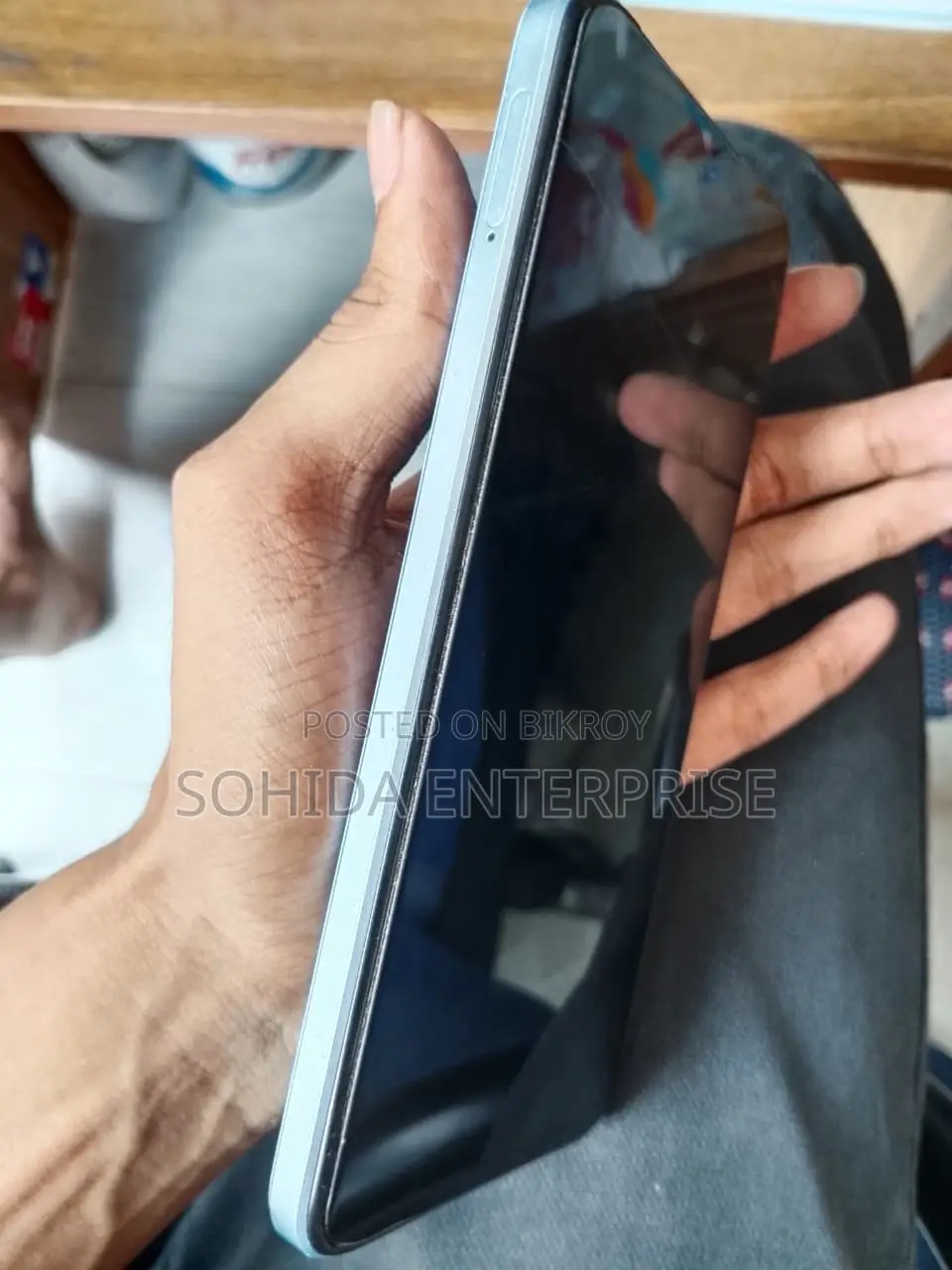 অপ্পো এ১৭ ৬৪ জিবি নীল