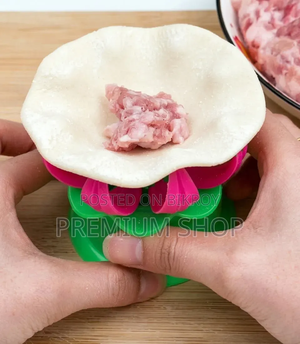 Creative Flower Shape Dumpling Baozi Maker Mold Press Tool