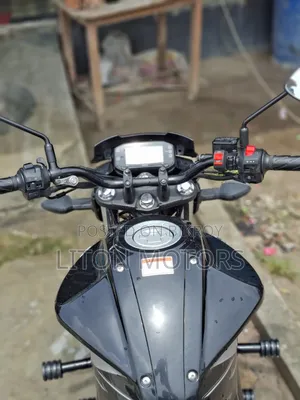 সুজুকি জিক্সার ২০২৫ কালো