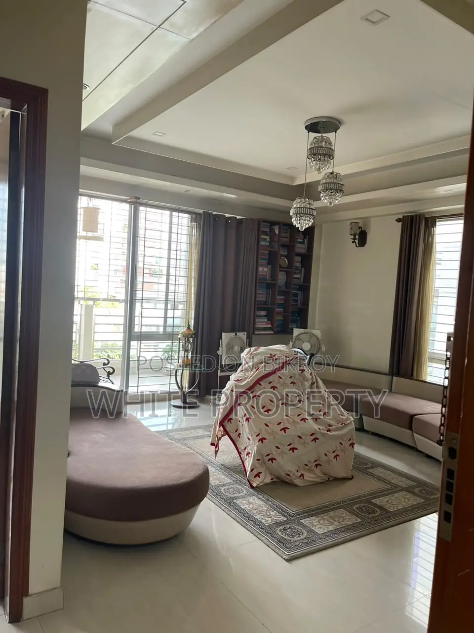 বনানীর হোয়াইট প্রপার্টিতে ৩ বেডরুমের অ্যাপার্টমেন্ট বিক্রয়