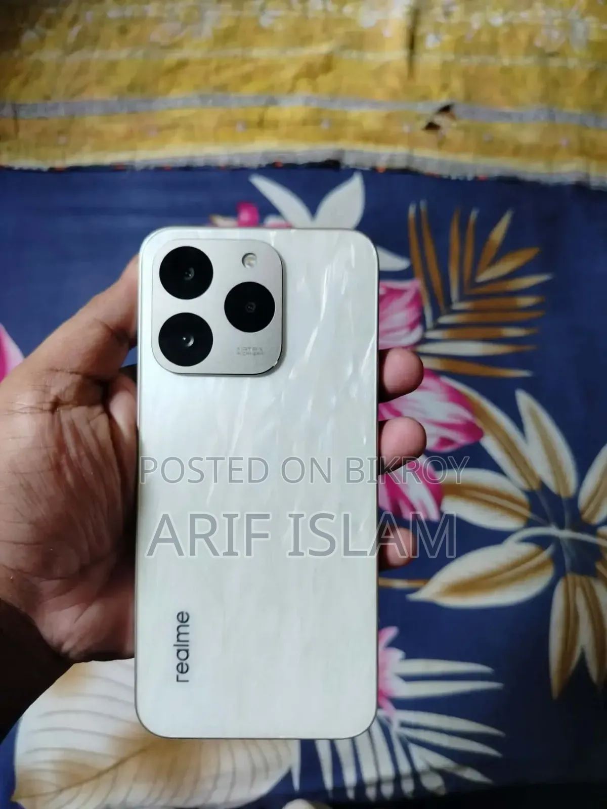 নতুন রিয়েলমি ১৫টি ২৫৬ জিবি